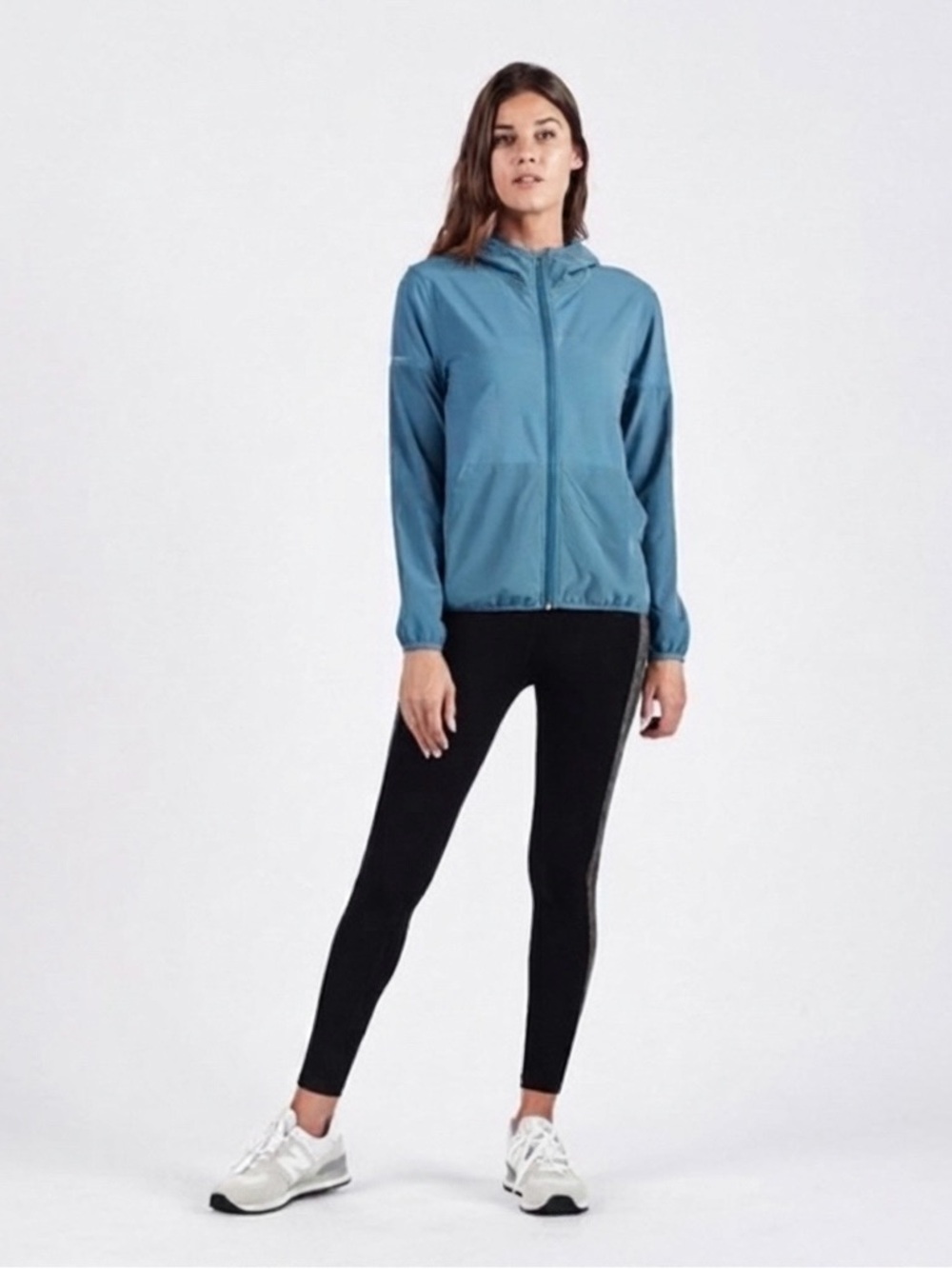 Vuori Women's Stonesteps Windbreaker Lightweight Hooded Jacket Blue Small